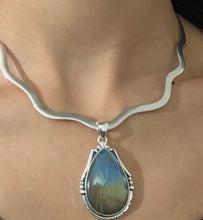 Load image into Gallery viewer, Labradorite necklace
